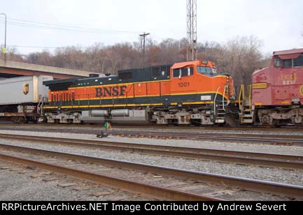 BNSF C44-9W 1001